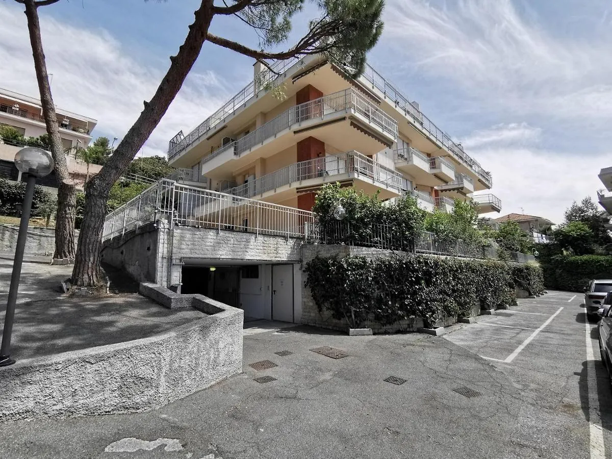 Apartment Wh - Appartamento Siccardi In Zona Residenziale Con Posto Auto Sanremo