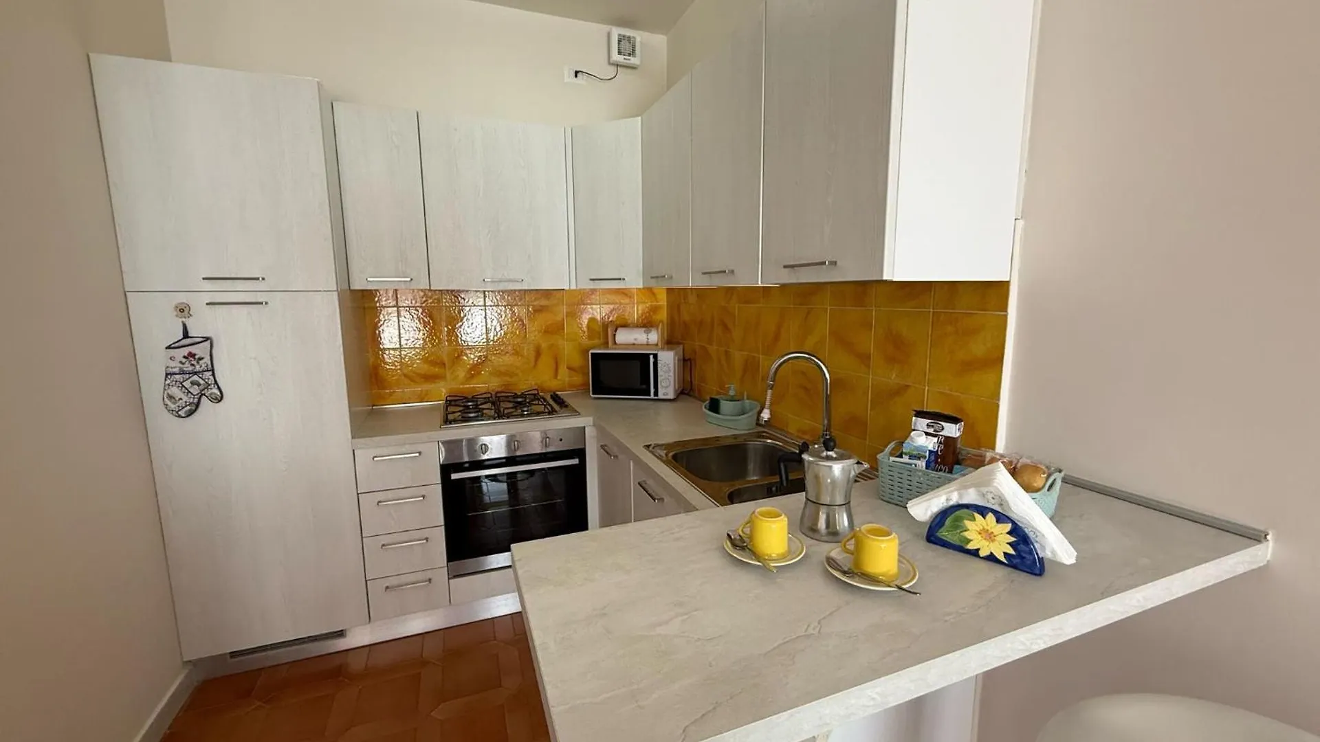 Wh - Appartamento Siccardi In Zona Residenziale Con Posto Auto Sanremo 0*,  Italy
